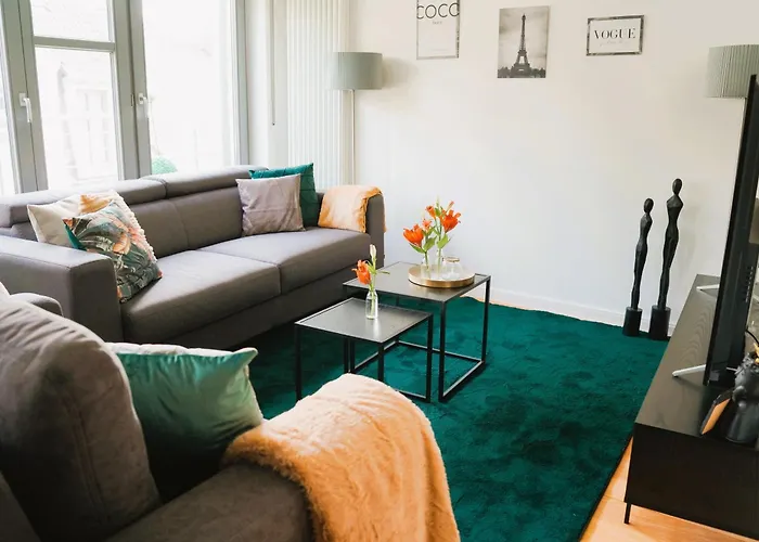 Penthouse Am Dom Altstadt In 200 M, 4 Dachterrassen, Stilvoll Und Ruhig