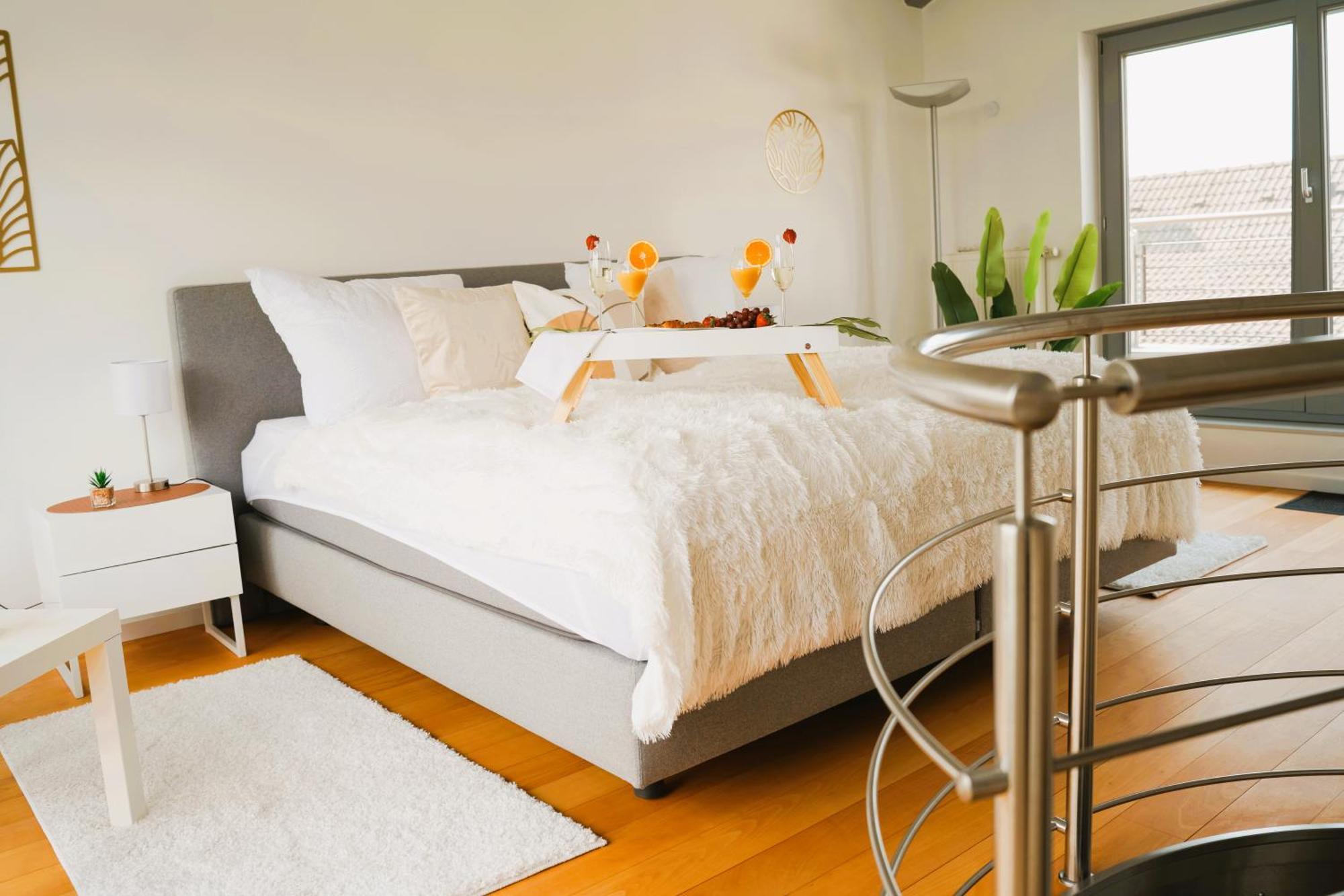 Apartment Penthouse Am Dom Altstadt In 200 M, 4 Dachterrassen, Stilvoll Und Ruhig Paderborn