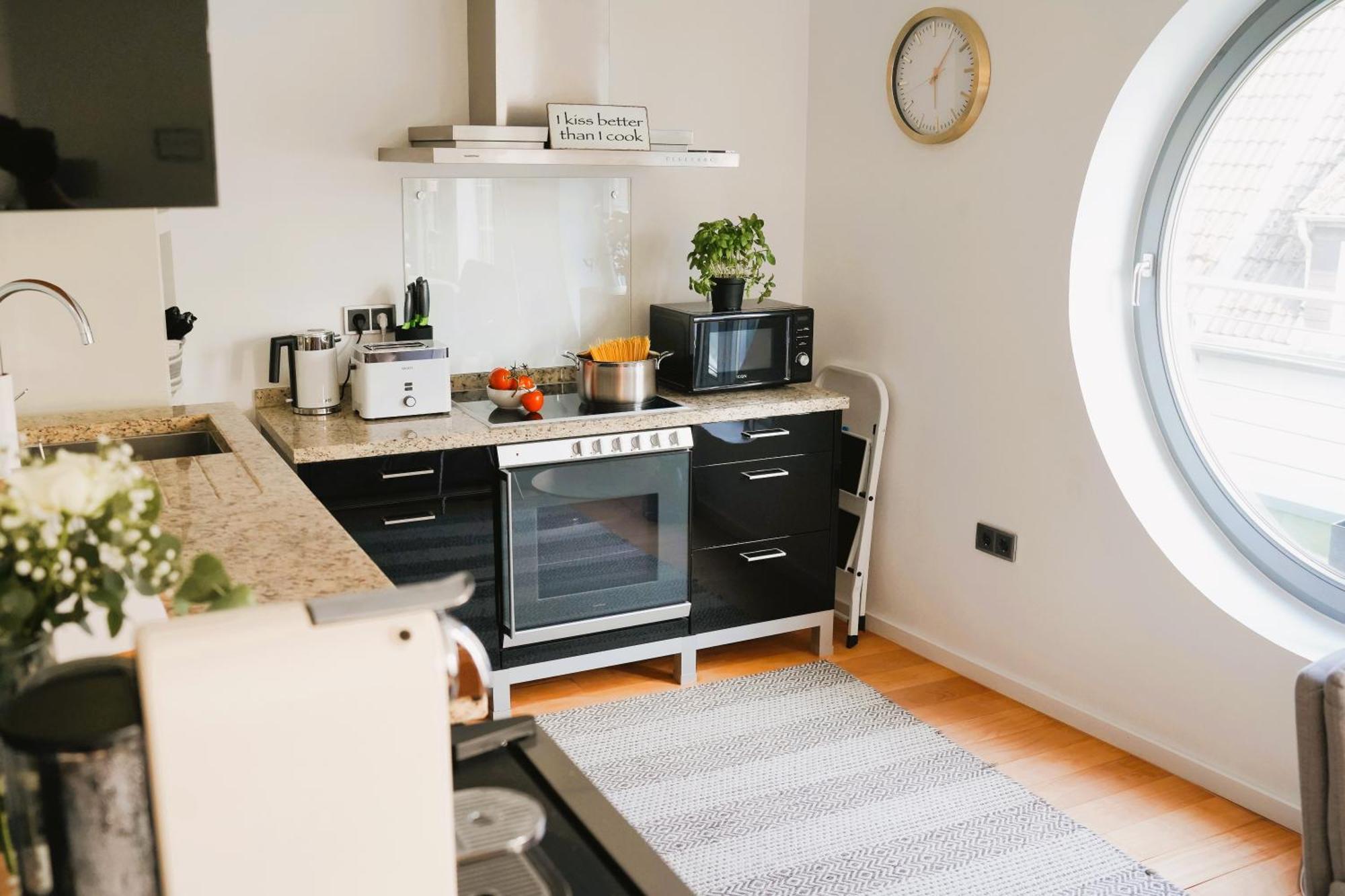 Penthouse Am Dom Altstadt In 200 M, 4 Dachterrassen, Stilvoll Und Ruhig *